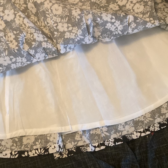 Size 6-7 - Picture 3 of 4